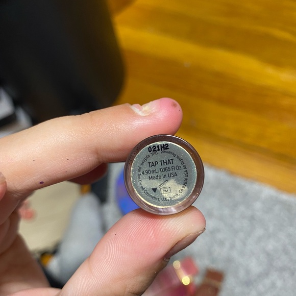 Too faced Crystal Whips Shimmering Eyeshadow Veil - Picture 2 of 7